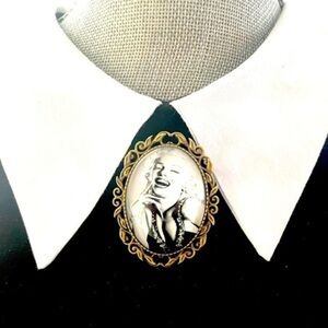Marilyn Monroe Victorian Style Brooch, NWT